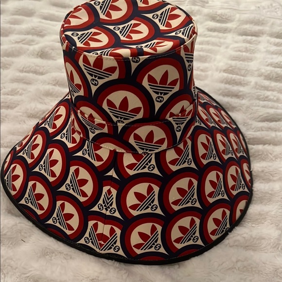 Gucci and Adidas Collab Red and Blue Wide-Brim Hat Size med - Picture 1 of 10